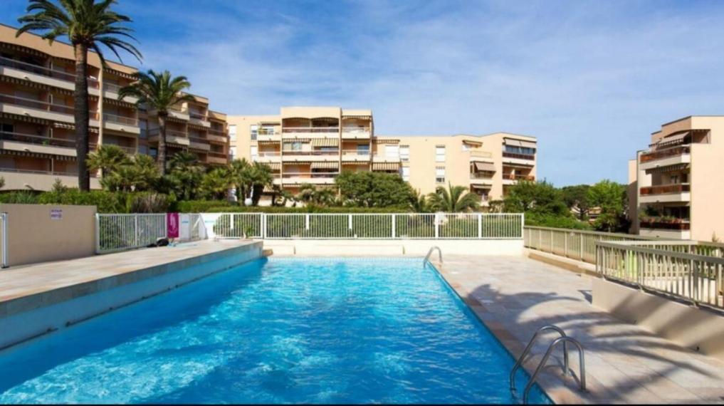 Appartement Angela Golfe-Juan Luaran gambar